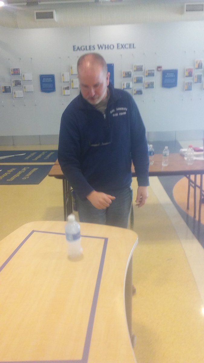 CSDC_AT_FCS_SCI's tweet photo. Jim Corcoran with a point for the division! @SandburgHS @CSEnglishMusic https://t.co/pfDUuISomZ