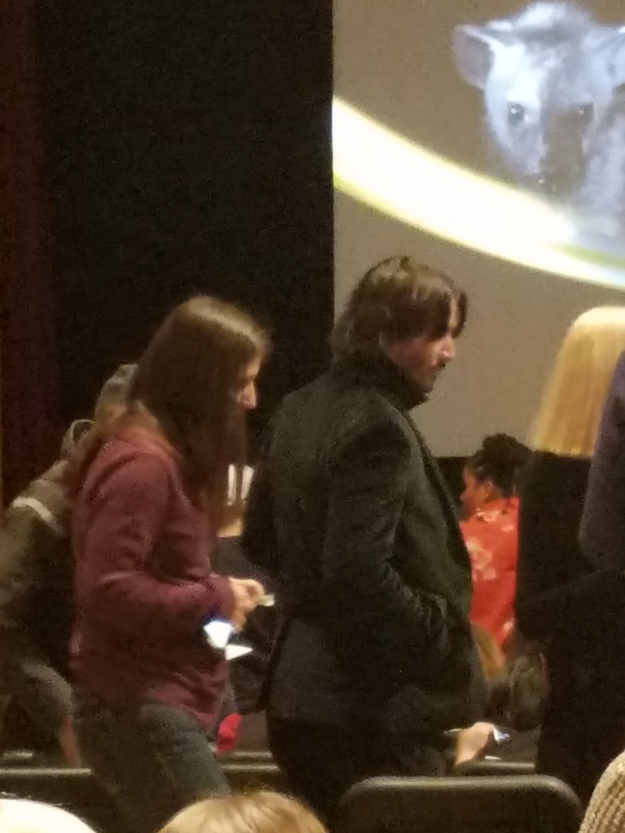 okka_nyan's tweet photo. TY @valerieknight01 #keanureeves &amp; love watching him cook with you #makingmeatballs Saw him at #sundancefilmfestival https://t.co/X5mZ7LxgT5