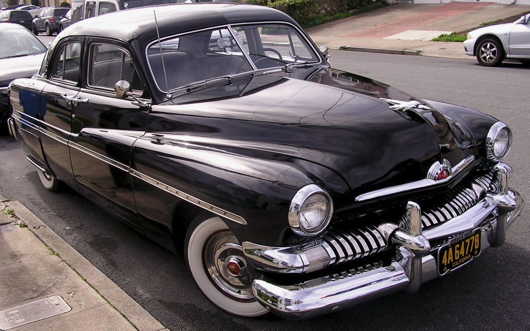 Mercomatic's tweet photo. 1951 #Mercury #SportSedan; although the #Mercomatic transmission debuted in 1951, this car has the manual setup with #Touchomatic overdrive https://t.co/fyjEyKYWqy