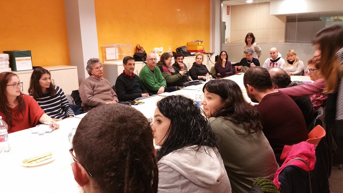 _scmedia's tweet photo. Un any més, ho tornem a cridar ben fort: Alguna cosa torna a passar a la #serramena. Preparem ja la #DiadaPrimavera https://t.co/AQ7DVGAhGM