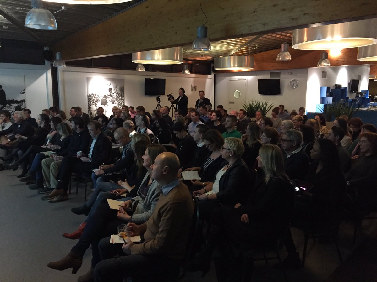 wmwesters's tweet image. Volle bak bij de derde masterclass Sterk van start met vanavond @ikbenzzper! @OVIJmond @gem_Beverwijk