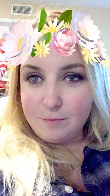 Princess mode complete? Haha https://t.co/y11kPYlcdF<a href="/tag/xlgirls"class="tags"><span>#xlgirls</span></a>