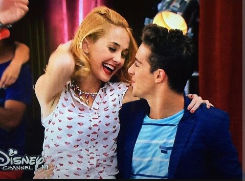 itslgtini's tweet photo. RT si te gustaban FAV si no: Fedemila 
#RecordandoCielosDeMilColores https://t.co/d8LUbK0CGH