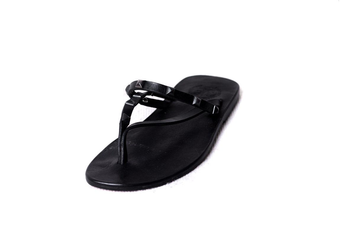 313EkoShoes's tweet photo. Good old chain "yoka" slippers. 
Available for order.
Visit our website https://t.co/GCPvZFnlv3 or send us a Dm https://t.co/6aASsYPk6Q