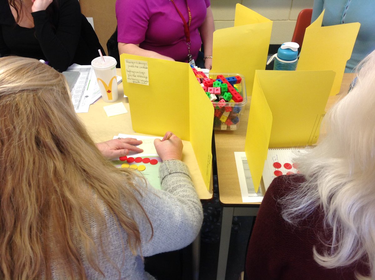 DucPetra's tweet photo. "I have 3 yellow in my 8 set" barrier game #spatializing #algebraic-thinking #m4yc @WCDSBNewswire @jatpippi @RellingerMath @StAlGators https://t.co/yUdqimMdbR