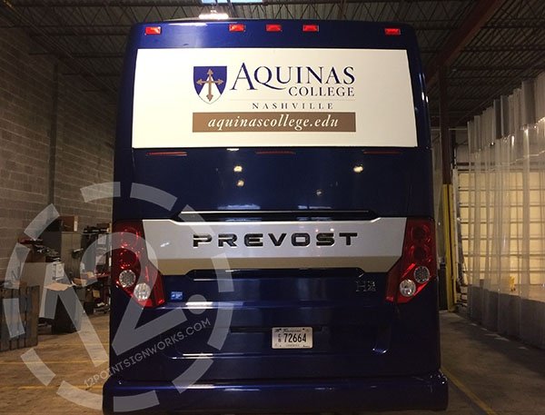 12pointsigns's tweet image. Temporary #Prevost #BusGraphics for @AquinasTenn in #NashvilleTN #branding #temporarybranding hubs.ly/H066BRm0