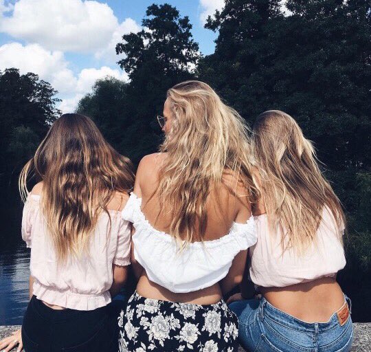 Imfxkebitch's tweet photo. Tengo el mejor grupito de amigas 💕 https://t.co/dtEfazio8B