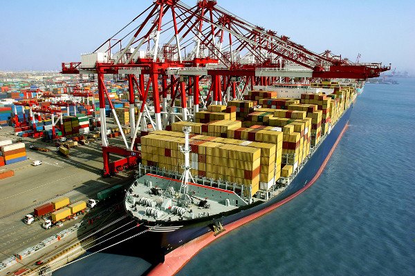 SZignago's tweet photo. The @banquedefrance has a new #blog! 1st post in English just published on the role of China in the trade slowdown https://t.co/yX7eX3AtQM😇 https://t.co/MoPrWQF86x