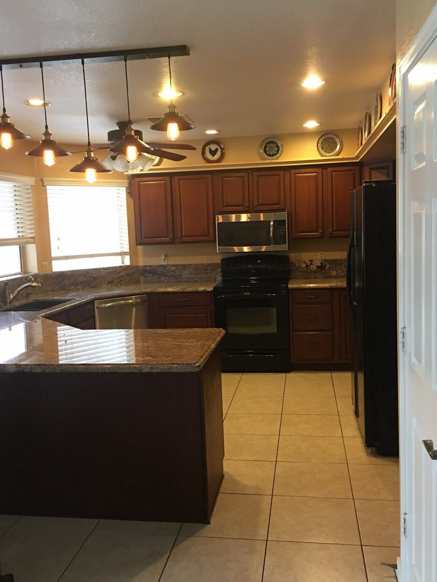 KellersKeys's tweet photo. AMAZING 3bed, single level, 3car garage w play #pool, guest suite in #Mesa #Arizona #Realtor #buyahouse #sellahouse #KellersKeys #swliving https://t.co/UPTjLBtyYR