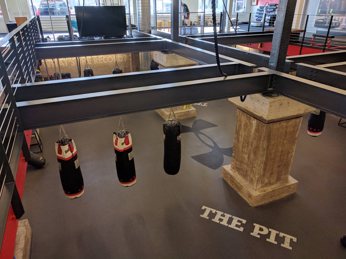 CampusDoorman's tweet photo. great time checking out the pit !!!(@ Under Armour World Headquarters)  @CupidsCup https://t.co/gtDbnNiUmZ