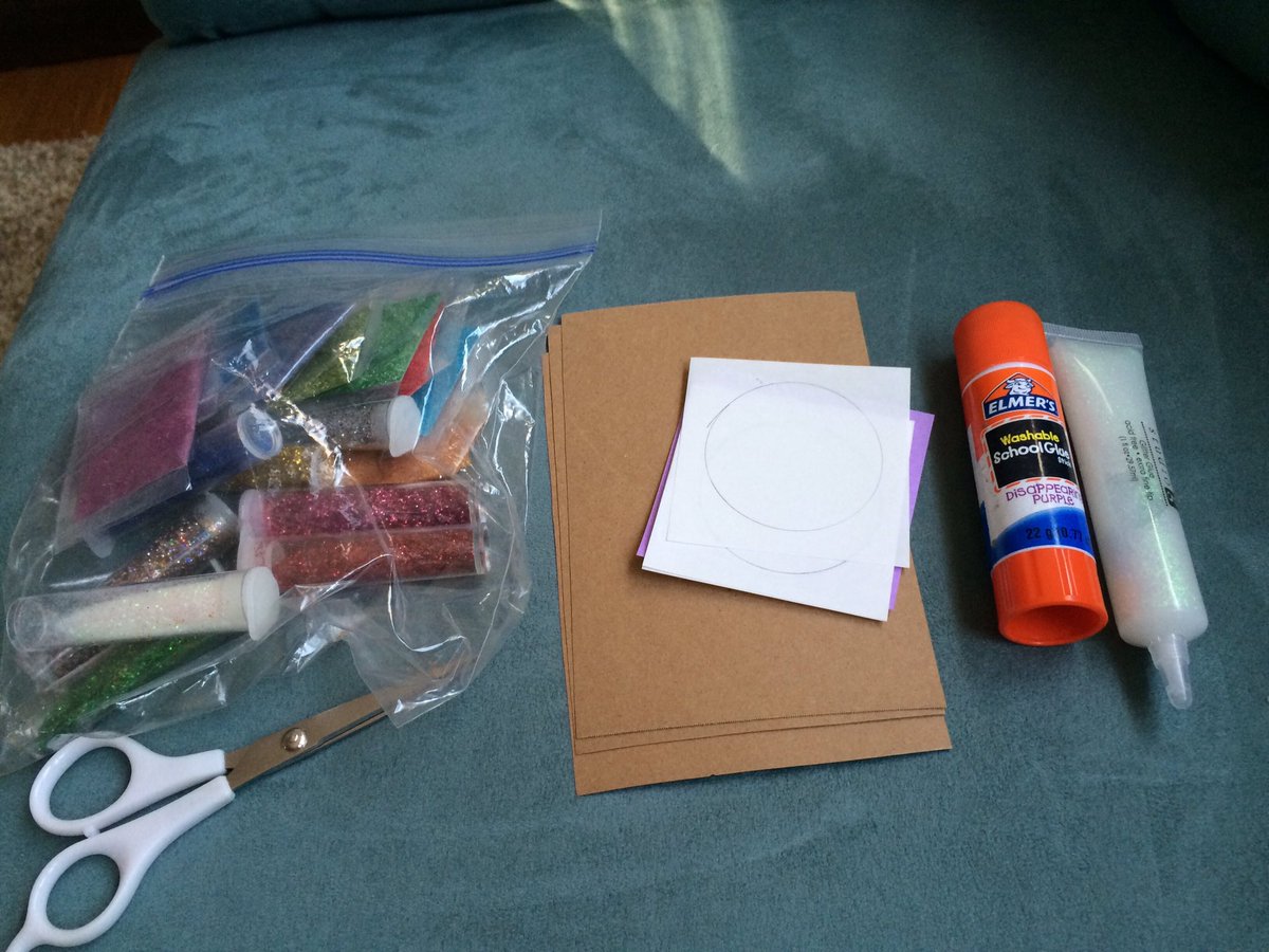 astral_tali's tweet photo. Let the postcard making commence! #GirlMeetsWorld #Postcards4Pluto #GirlMeetsAmazon #GirlMeetsHulu https://t.co/bY5vs0AVEy