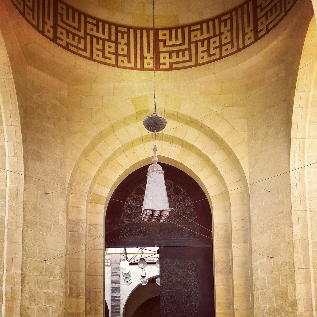 namit93's tweet photo. Gateway #bahrain #bh #photography #alfatehmosque #grandmosque #juffair https://t.co/HZSt1zsSmV