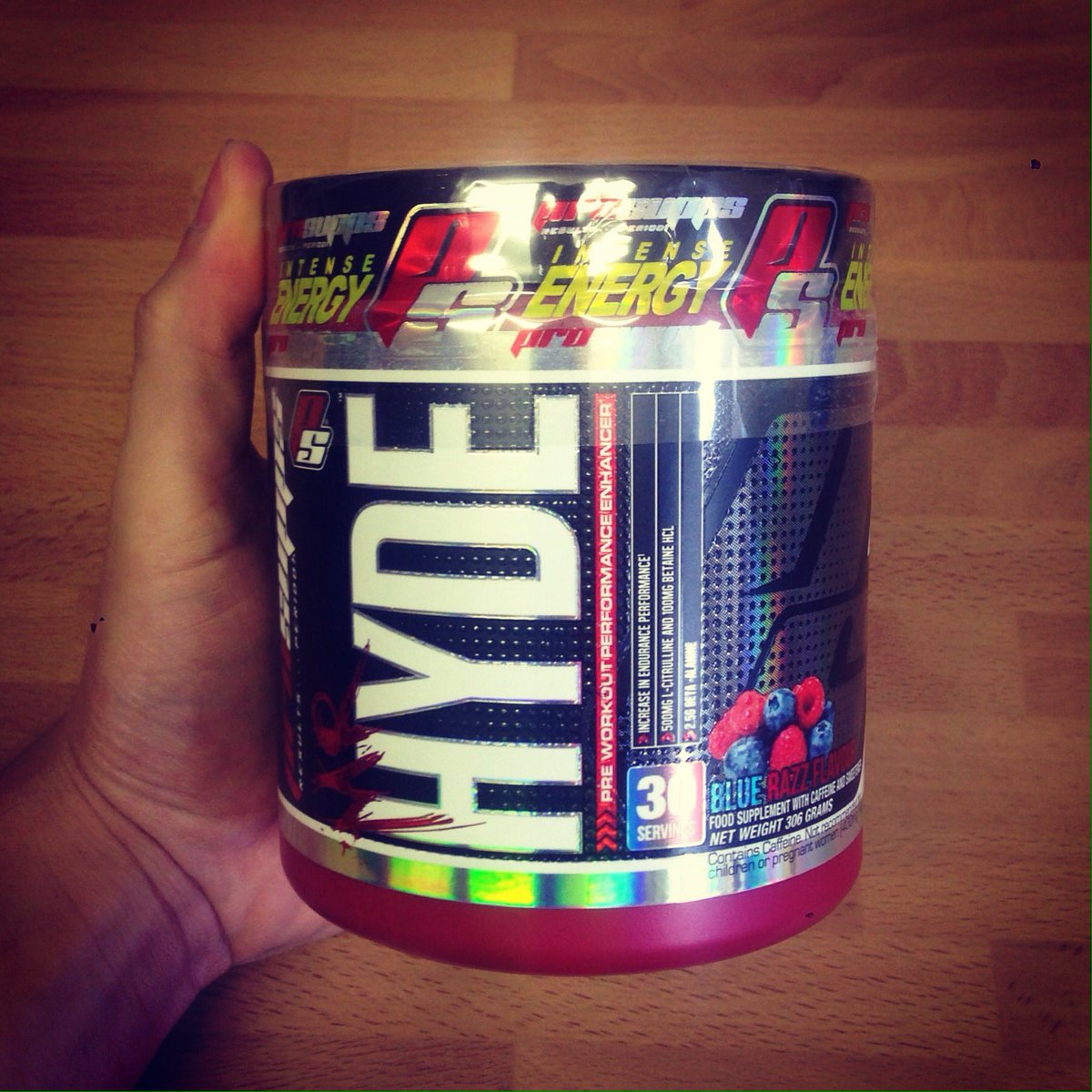 JohnLopez_91's tweet photo. ..... @ProSupps #mrhydepreworkout #hardcore #strongshit #goodflavour #bluerazz #prosupps 💪🏾 https://t.co/dy7a4cxDSg