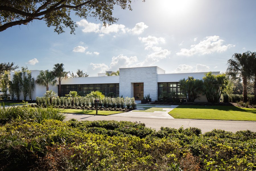 MansionGlobal's tweet photo. What's the luxury amenity you don't want to have to use? A doomsday bunker https://t.co/K5GPTdoa59 https://t.co/MokZjjFkrr