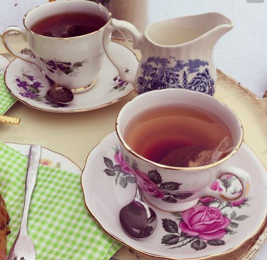 YelenaYeretsky's tweet photo. Happy #Monday! Enjoying this much needed cup of #tea. https://t.co/OgZq3G24Cc