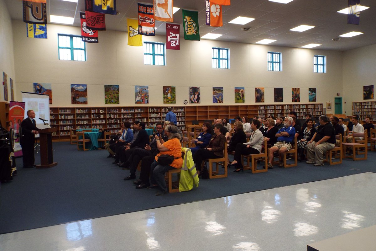 PineRidgeHS's tweet photo. Greenpower USA Grant.  PRHS STEM Academy &amp; AP Science #vcspride #vcswonderfullife https://t.co/BVeTKZeVAR
