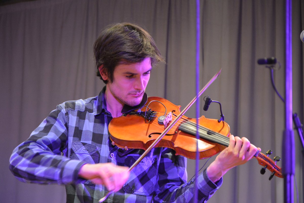 LucMaridet's tweet photo. Sarah Savoy, 4 février 2017 à Montoire sur le Loir accompagnée de David Roland (guitare), Manolo Gonzales (basse), Marius Pibarot (violon). https://t.co/k9wqx0DuYr