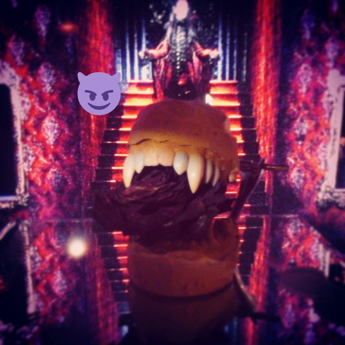 #вампирскиеклыки #вампиры #клыкивампира #клыки #Дракула #императорэдвард Новые зубки почти готовы 😈