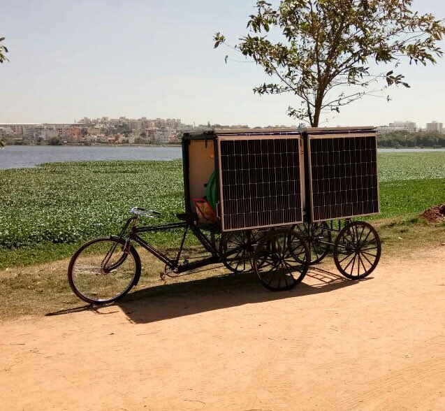 RingRingFkm's tweet photo. Check this out! Cargo bike with a water pump working on their own solar panels. Agriproject #india #icbf https://t.co/aeEwWMSZzS