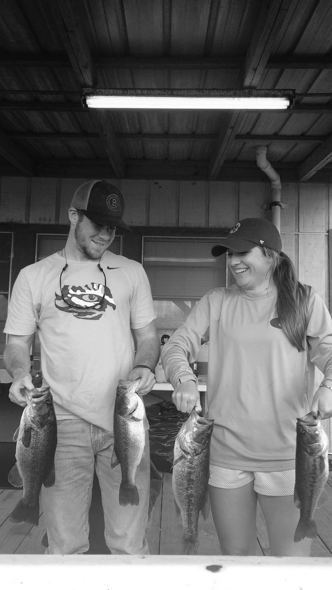 _macee04's tweet photo. #mcm &amp;&amp; a couple pics bc i get another trip this weekend w/ my love 😍 #imgunnacatchthebigone #youcheat https://t.co/zoICJqK5M7