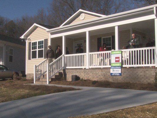 WFMY's tweet photo. Christians, muslims and jews unite to build house for single mother: https://t.co/KVKDueOwHF https://t.co/XiOp4QNO3u