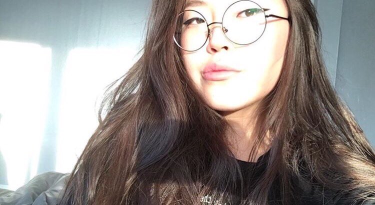 p4pill's tweet photo. #ArmySelcaDay https://t.co/XdTdF921Jf