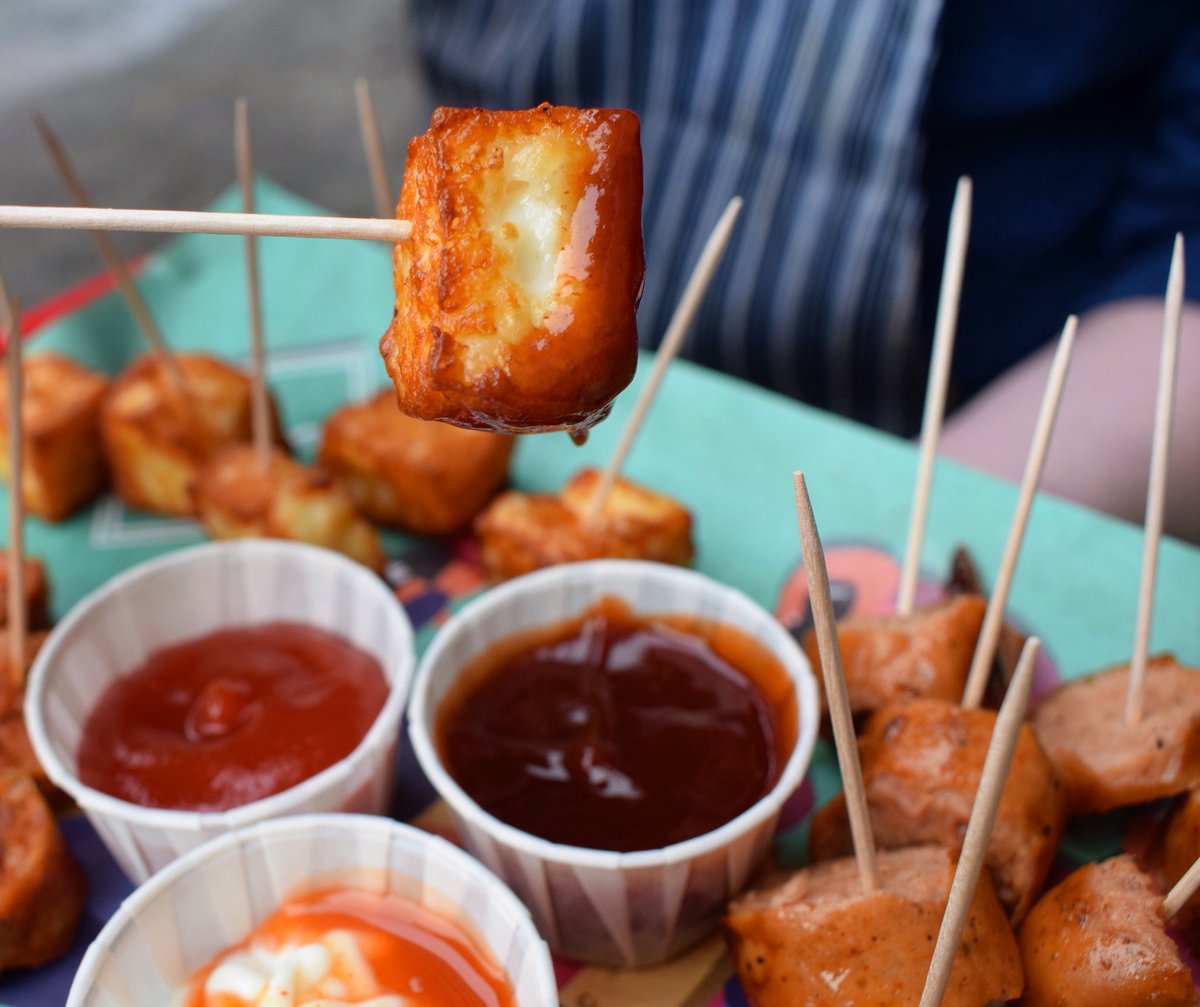 MeetFrankLIV's tweet photo. What did the cheese say when it looked in the mirror? Halloumi! ◻️🧀 You can now get these bites of heaven on Frank's new sharer menu 👌🏼 https://t.co/H1YwoHpdU0