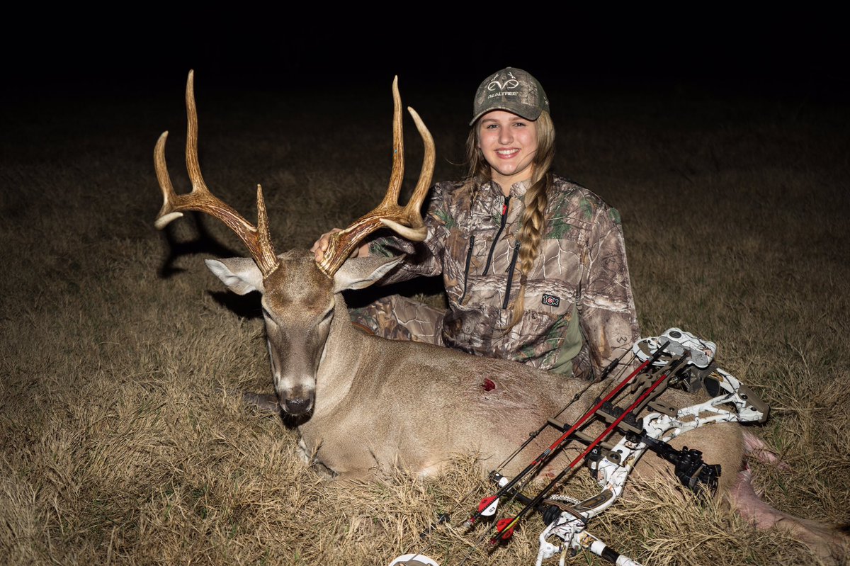 I love hunting w/ <a href="/McferrinGeorgia/">Georgia McFerrin</a> her passion for the outdoors is second to none! #realgirlshunt #legendsofthefalltv