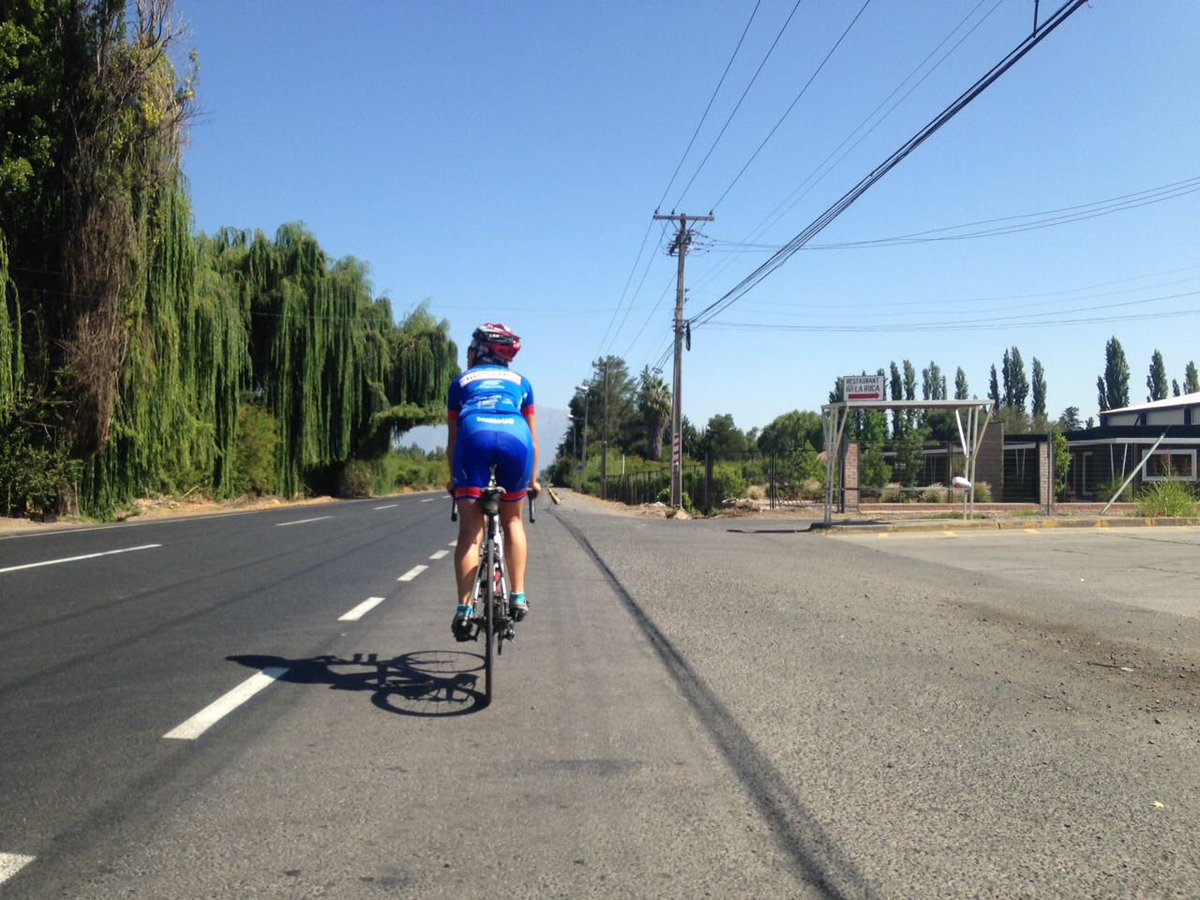 CamilaBertrand's tweet photo. Rodando por El Valle de Aconcagua #Triathlon #bike #swimbikerun #triathlontraining #dowhatyoulove https://t.co/XUkelrXo32