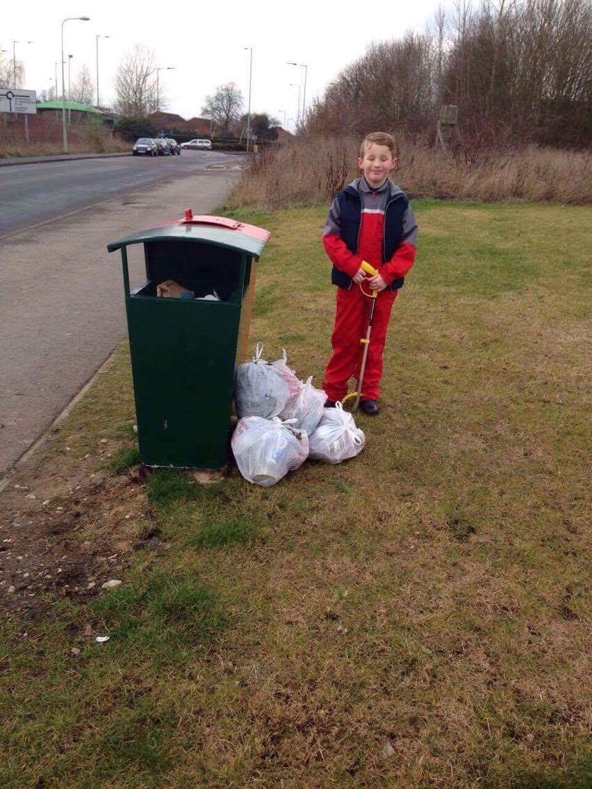 Communitywarden's tweet photo. Ethan's been at it again.well done Ethan! How many retweets can we get him @TownOfSudbury @moreSudbury @SudburyTC @emma_brenn @SFPSudbury https://t.co/oLfV1DkYCE