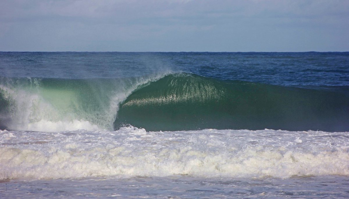 SurfBahia's tweet photo. Um dia cascudo na praia de Armação... (#ARQUIVO) 🌊 #bahia #armação #aeroclube #salvador #surfpics #surfphotos #surfphotography #waveo https://t.co/k6FiihY3Cj