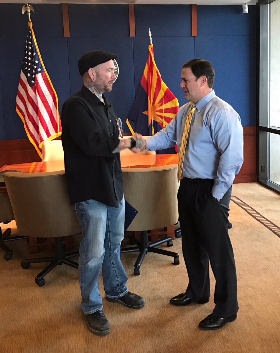 DougDucey's tweet photo. Thomas Yoxall showed unbelievable bravery a few weeks ago. Today, we're proud to honor him. He's an inspiration. #hero https://t.co/hCotvFxaEK
