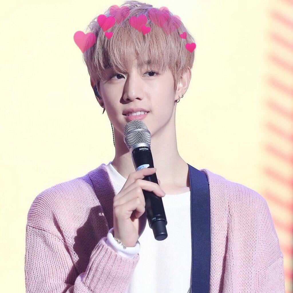 idols_withheart's tweet photo. 💕Mark Tuan💕 https://t.co/WwL3GN3M0a