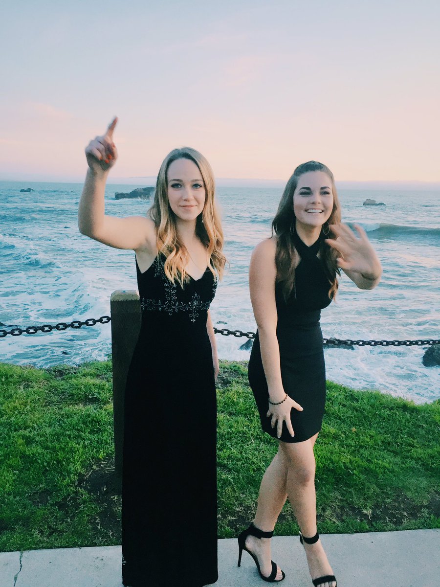 ashtendibbs's tweet photo. #wofo &amp; #hippyday ...I'd say this week was pretty lit 💕🎉 https://t.co/k8wmbngFFm