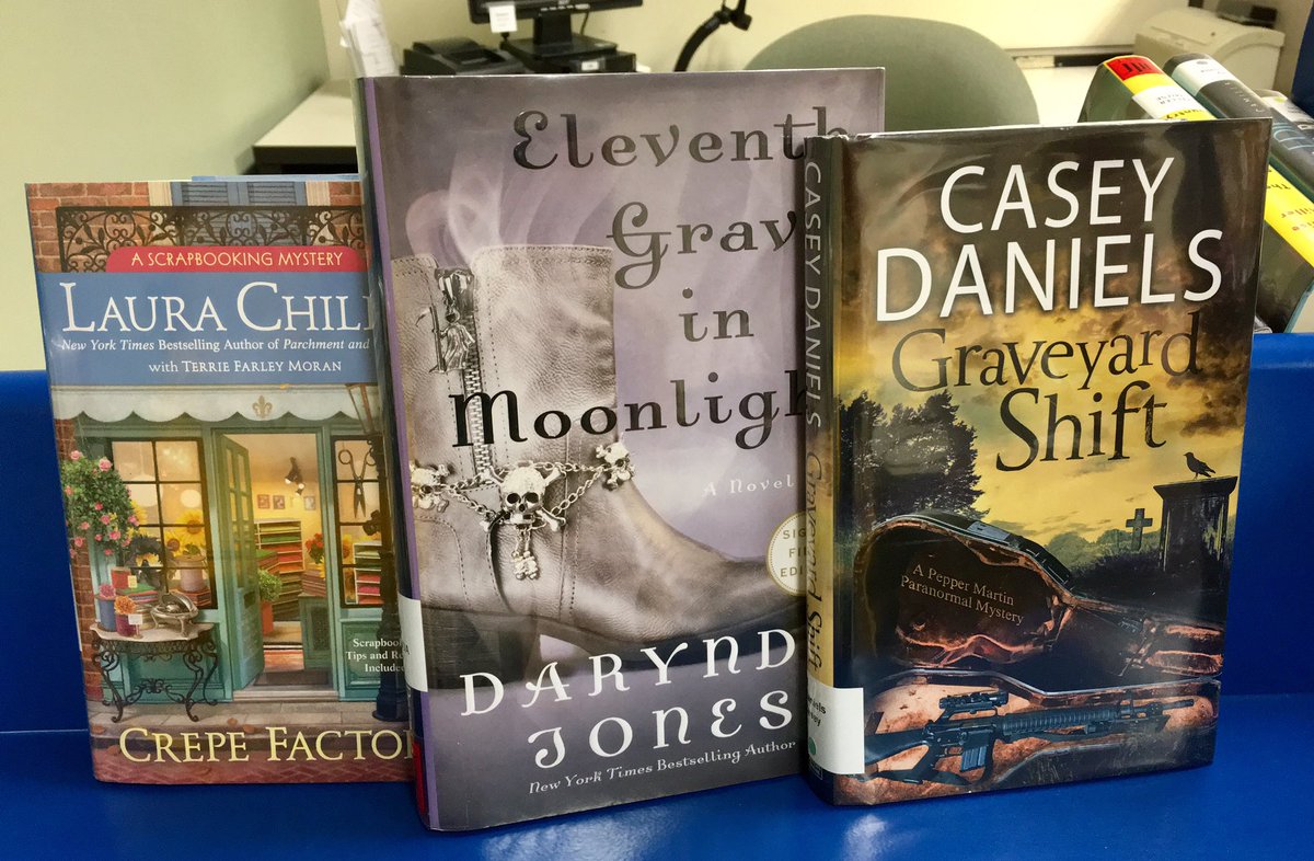 inthebookdrop's tweet photo. Feels like a #Mystery kind of day! #laurachilds #caseyjones @Darynda https://t.co/hOiHeOfayi