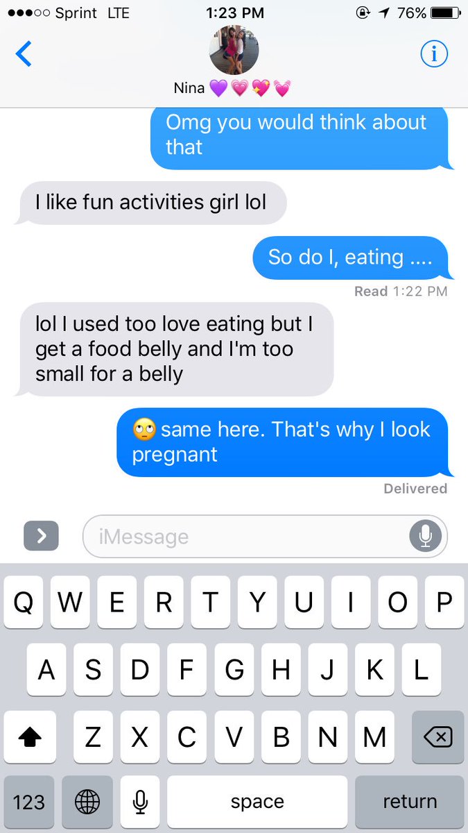 StunningLexx's tweet image. #petiteproblems 😂🤰🏼it&apos;s just a food belly