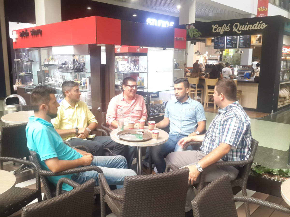 aleurreaos's tweet image. En reunión con coordinador Dptal de apropiación Fase III para los #PVDs @fonade @ConectividadCO @luisferloza @carlosedosorio @Ministerio_TIC