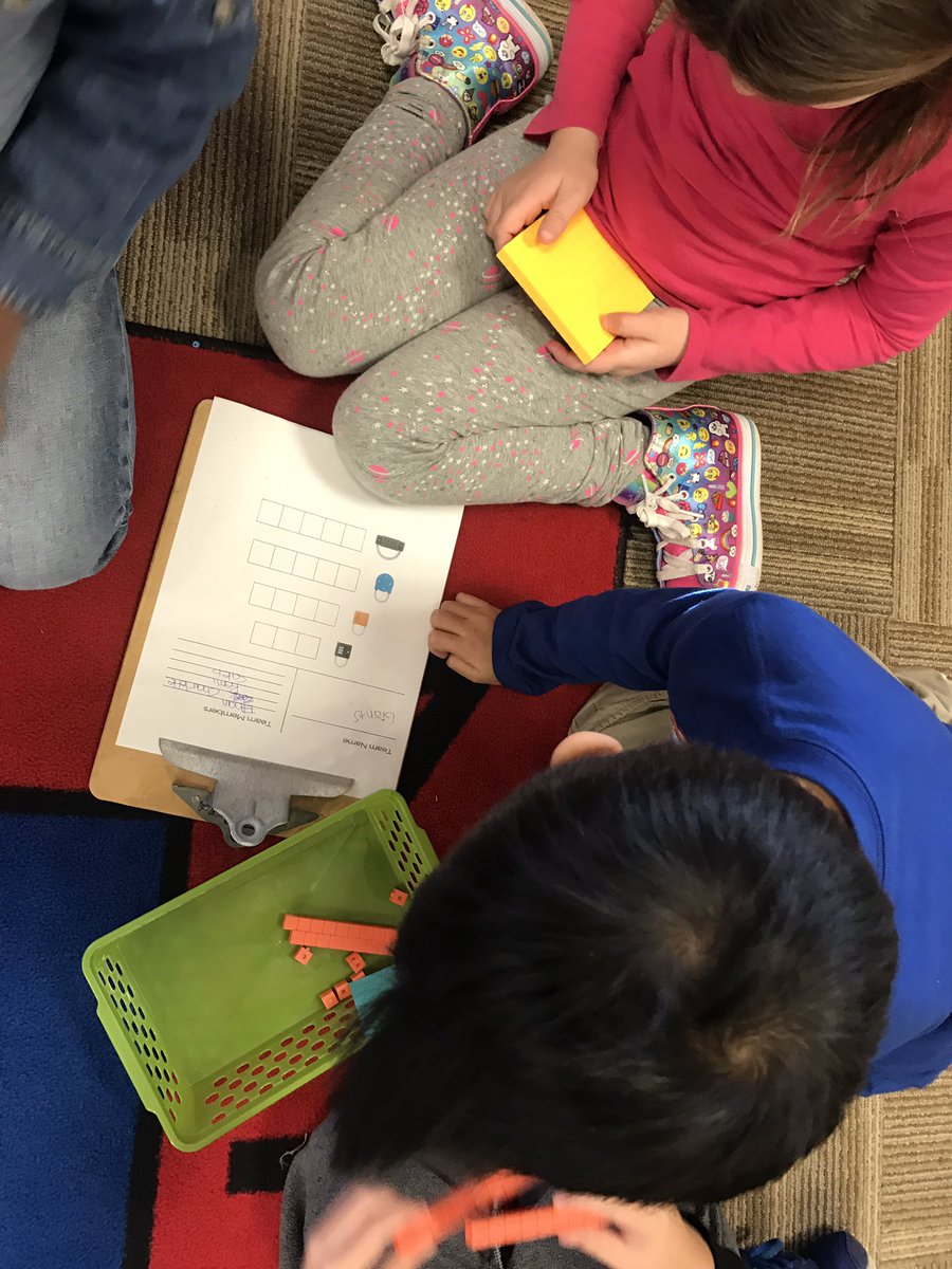 patriciaeyer's tweet photo. @WOSnews #msrossiwos #mrsyelinwos #msbookmanwos students thinking critically problemsolving, working collaboratively...having so much fun! https://t.co/bSaAKDab5n
