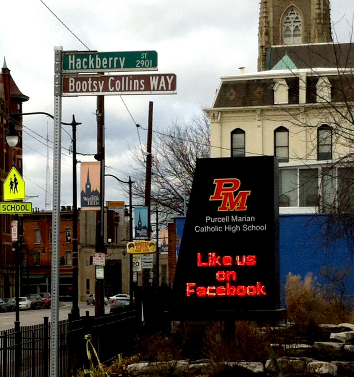 schoolnewtech's tweet image. This is the corner of Hackberry and Madison, home of @PurcellMarian and recipient of SNTI and now renamed for @Bootsy_Collins