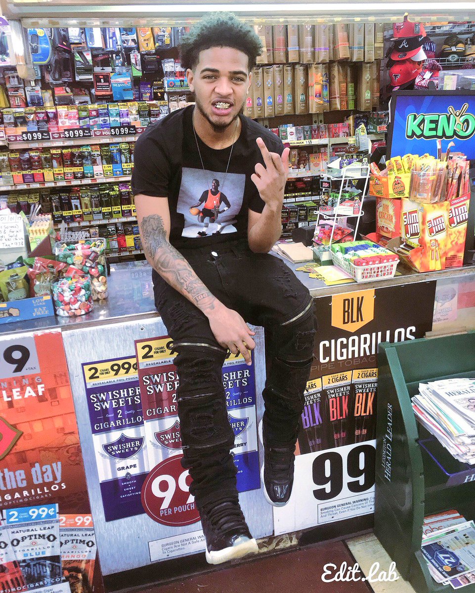 _MStackz's tweet photo. Just been staying low on my grind 💯💰 https://t.co/XA3ieBDNES