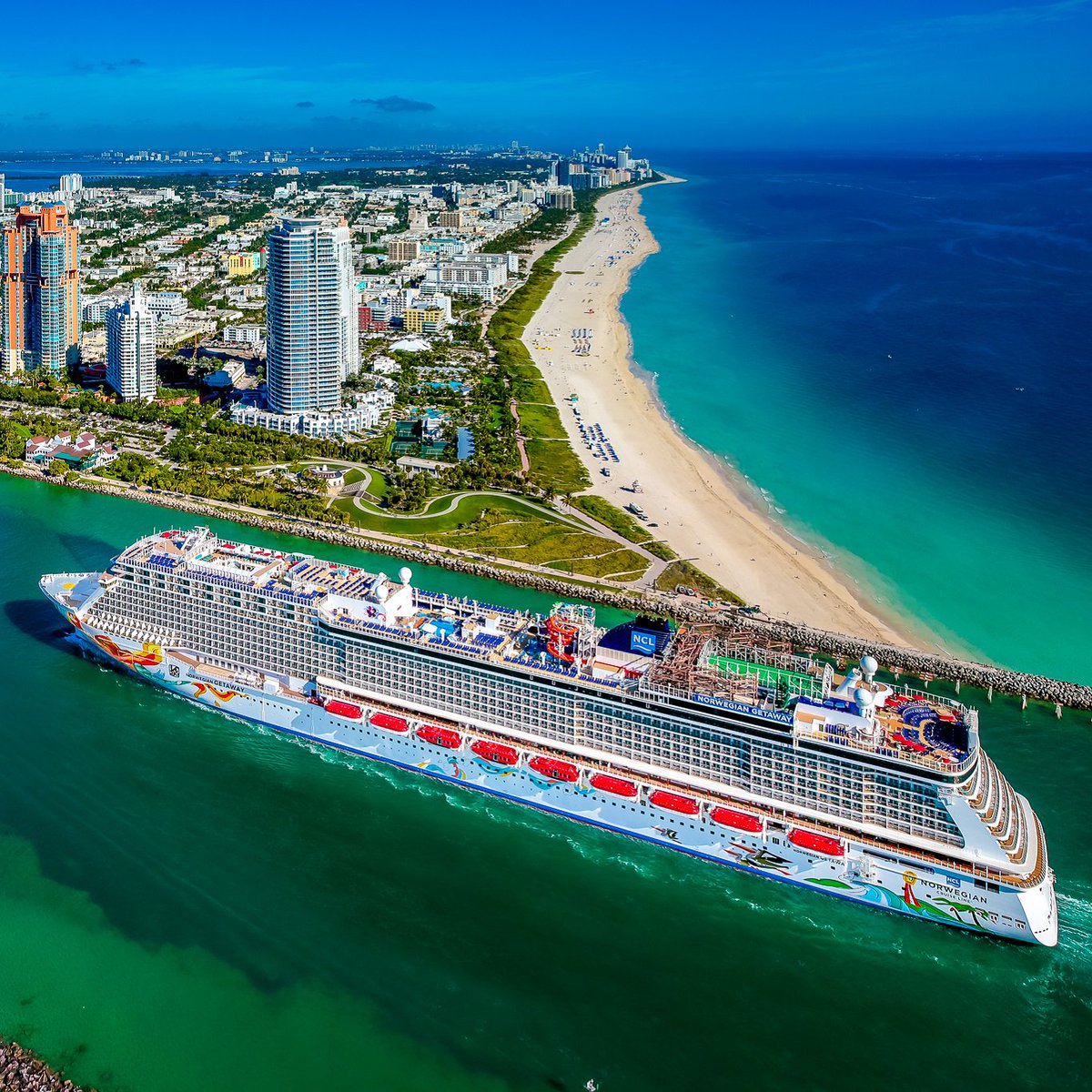 CruiseNorwegian tweet picture