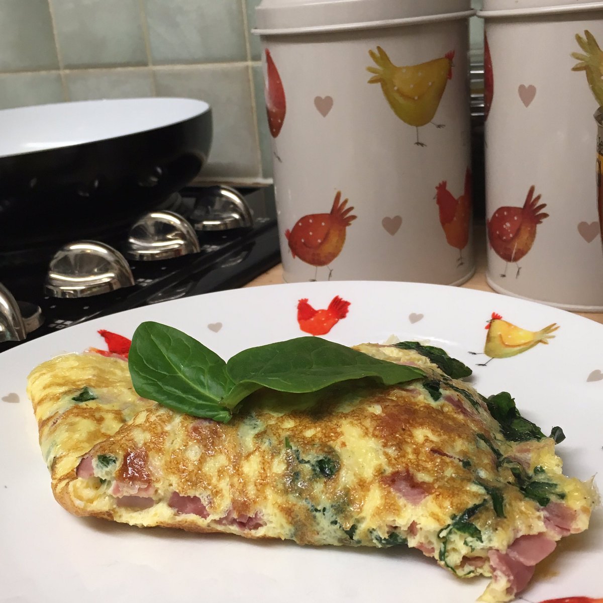 AsiaZ's tweet photo. Spinach&amp; ham omelette #gettingridofbabyweight 💪🏻 https://t.co/HYbxGqfK8S