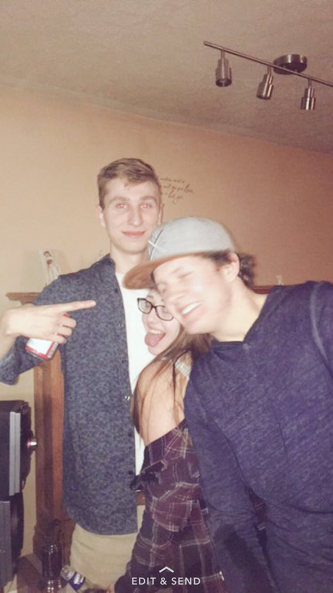 vboniface's tweet photo. Happy 19 birthday to the life of the party, I couldn't choose just one pic!! enjoy being legal &amp; have a great day Justin 🍻🎉❤️ https://t.co/yNfbaBpyKA