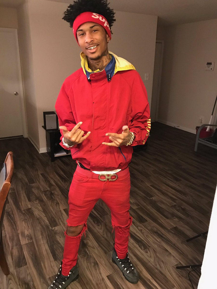 itsjayyfox's tweet photo. Supreme ❤️😈‼️ https://t.co/C7X6vdFB8z