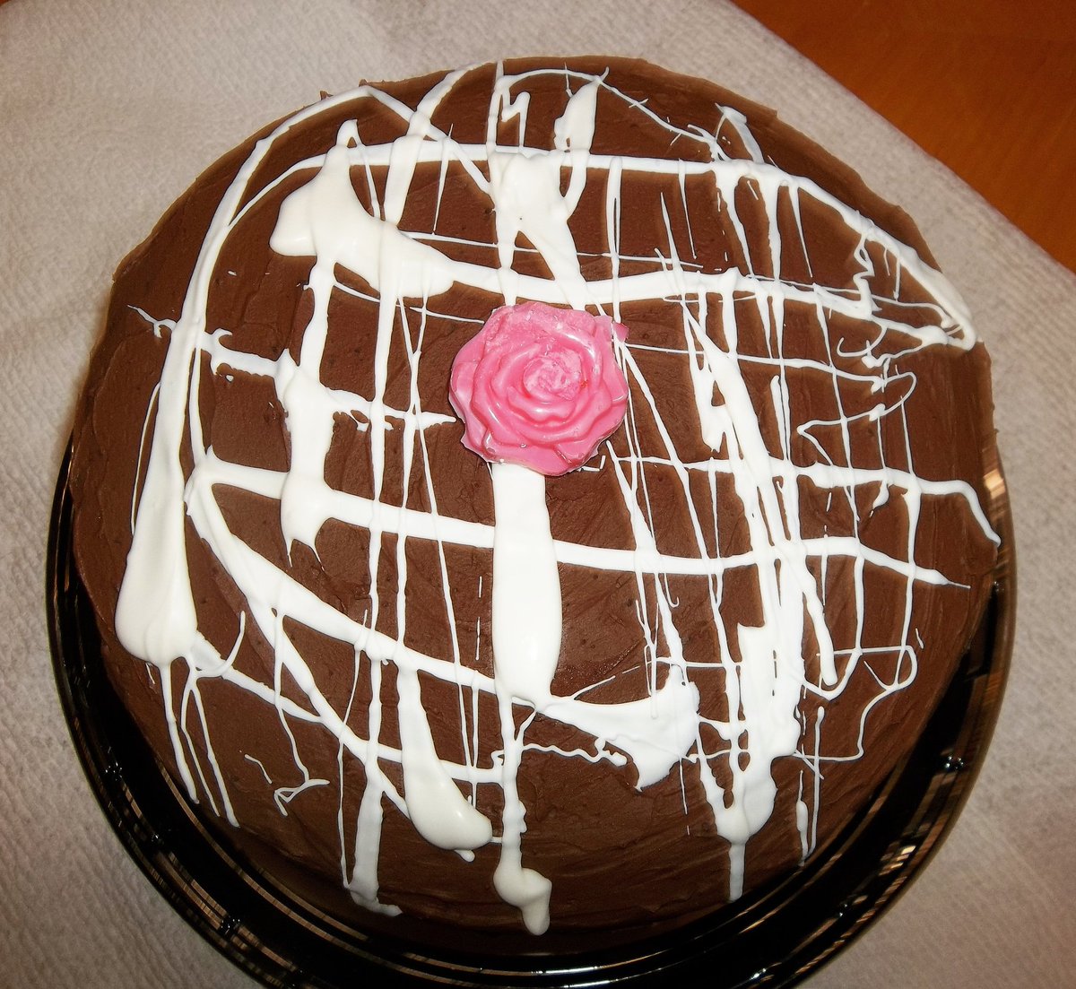 lbbakerystl's tweet photo. Our 3-tier chocolate cake is the perfect dessert for your next event! Order one of these or our other delicious desserts today! #lbbstl https://t.co/QV8gCRwdhF