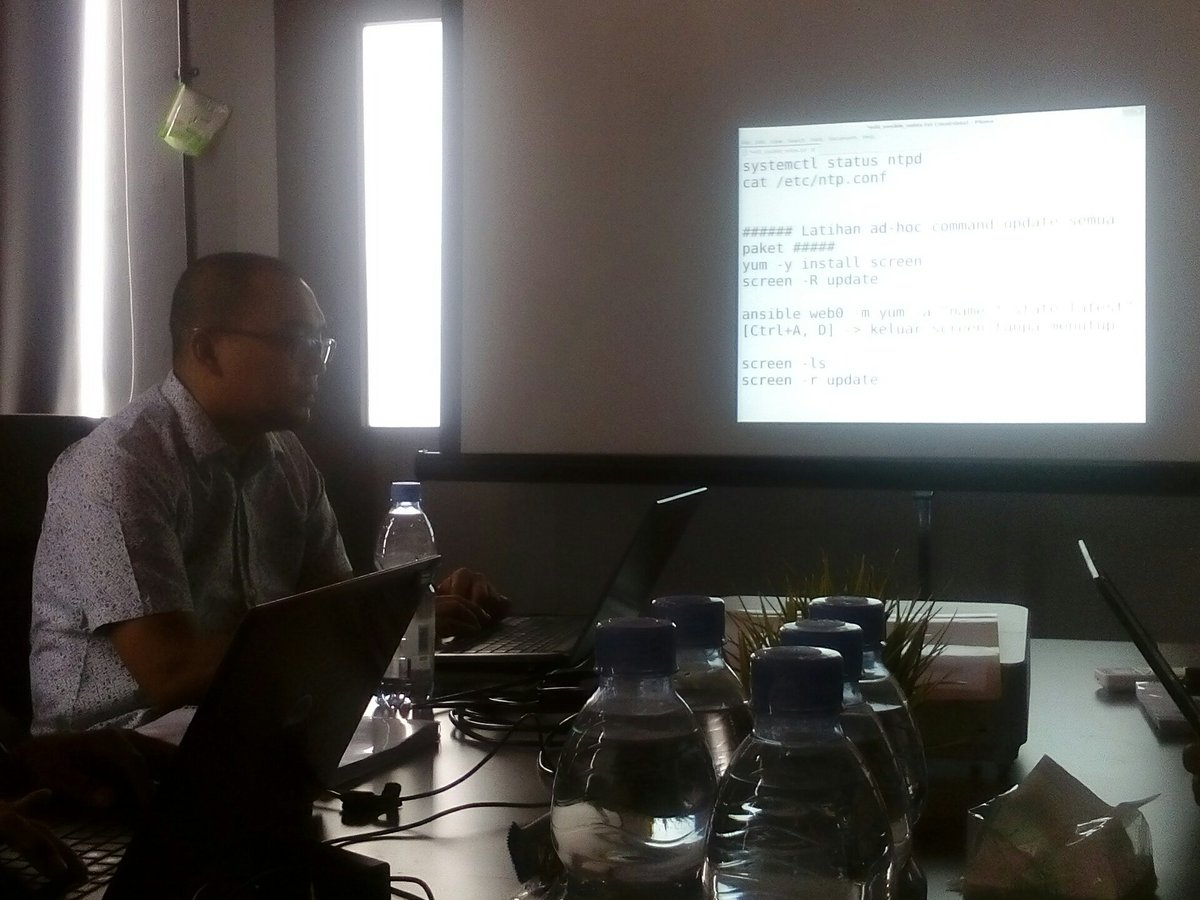 btechpt's tweet photo. Dalam pelatihan, komunikasi yang kami bangun adalah 2 arah. Diskusi menjadi menu utama dalam pelatihan kami #btechtraining https://t.co/r4XmBmMjZC