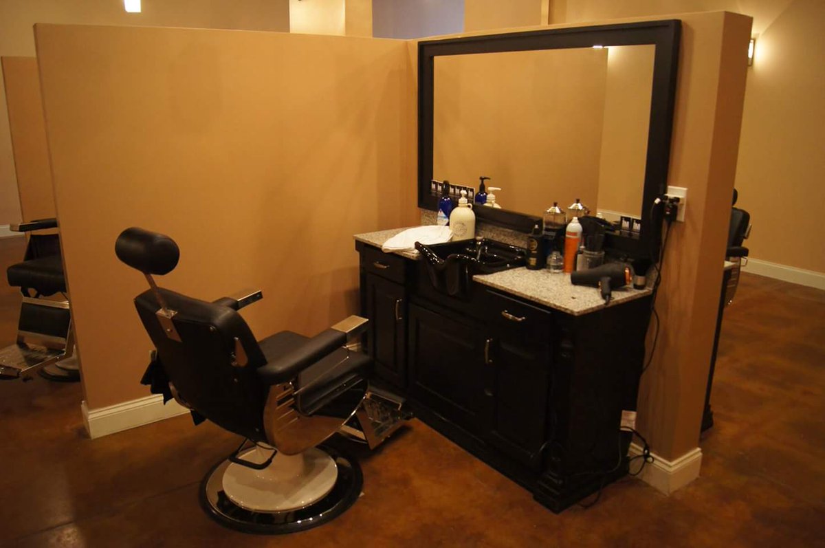 herdmap's tweet photo. Iconic Male Grooming Salon makes men in the STL area feel like a king. Their haircuts are amazing, check them out! #herdmap #fresh https://t.co/5kkZSmpOHM