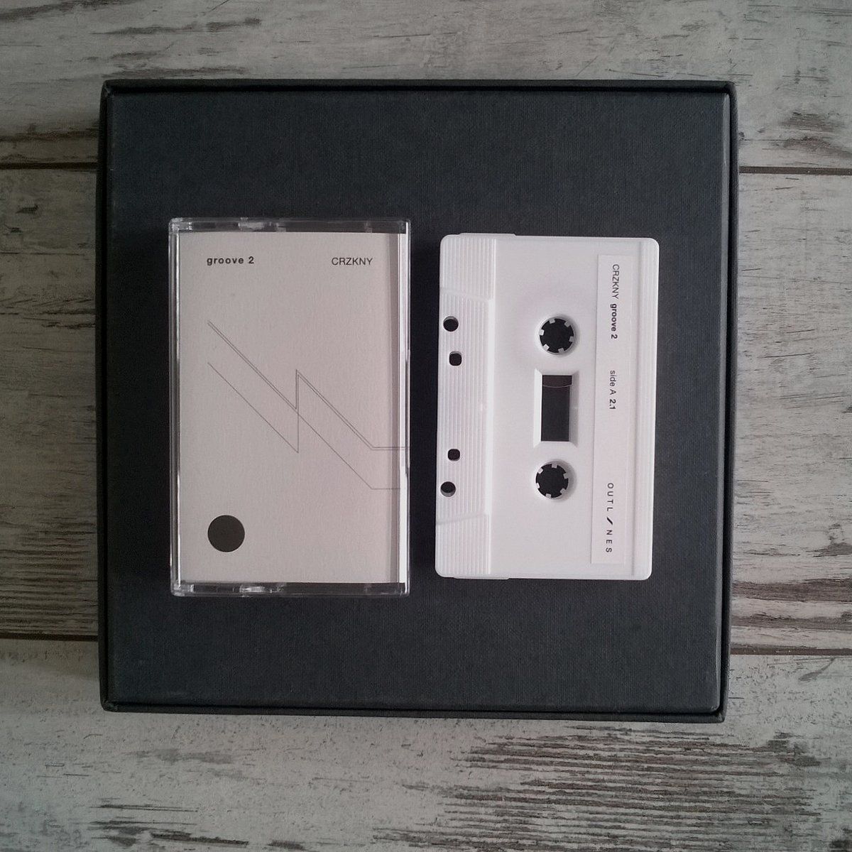 splsout's tweet photo. #NowPlaying on @ResonanceFM #SpoolsOut
@CRZKNY_JP - groove 2.1 (Outlines - @pawel_paide) https://t.co/yQWu9ikSwS