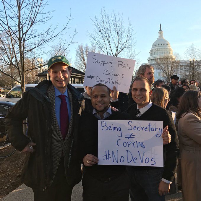 View image on Twitter