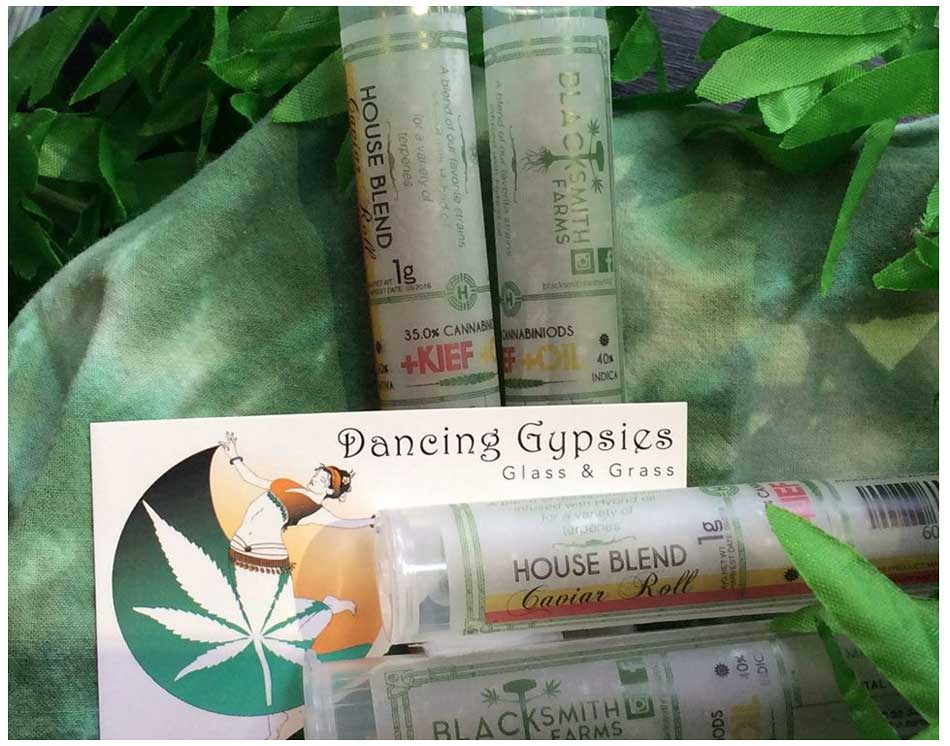 CAVIAR ROLL by Blacksmith Farms~1g Pre-Roll House Blend of their favorite strains sprinkled with Kief &amp; Oil!